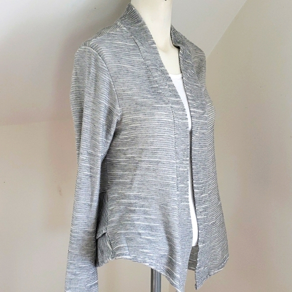 Sweet Gray Open Cardigan Sweater in Gray, Size Medium - Picture 2 of 16
